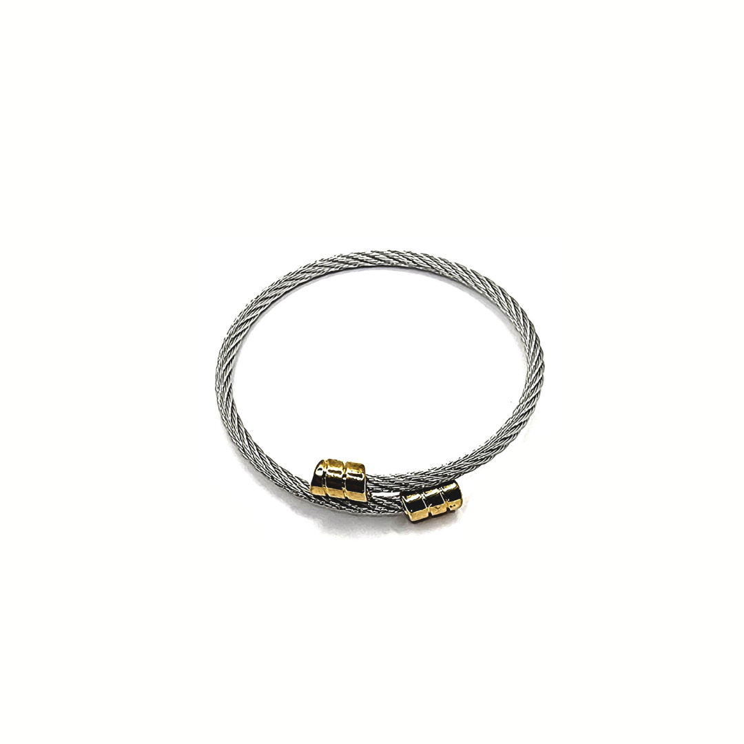 Expanding Cable Bracelet