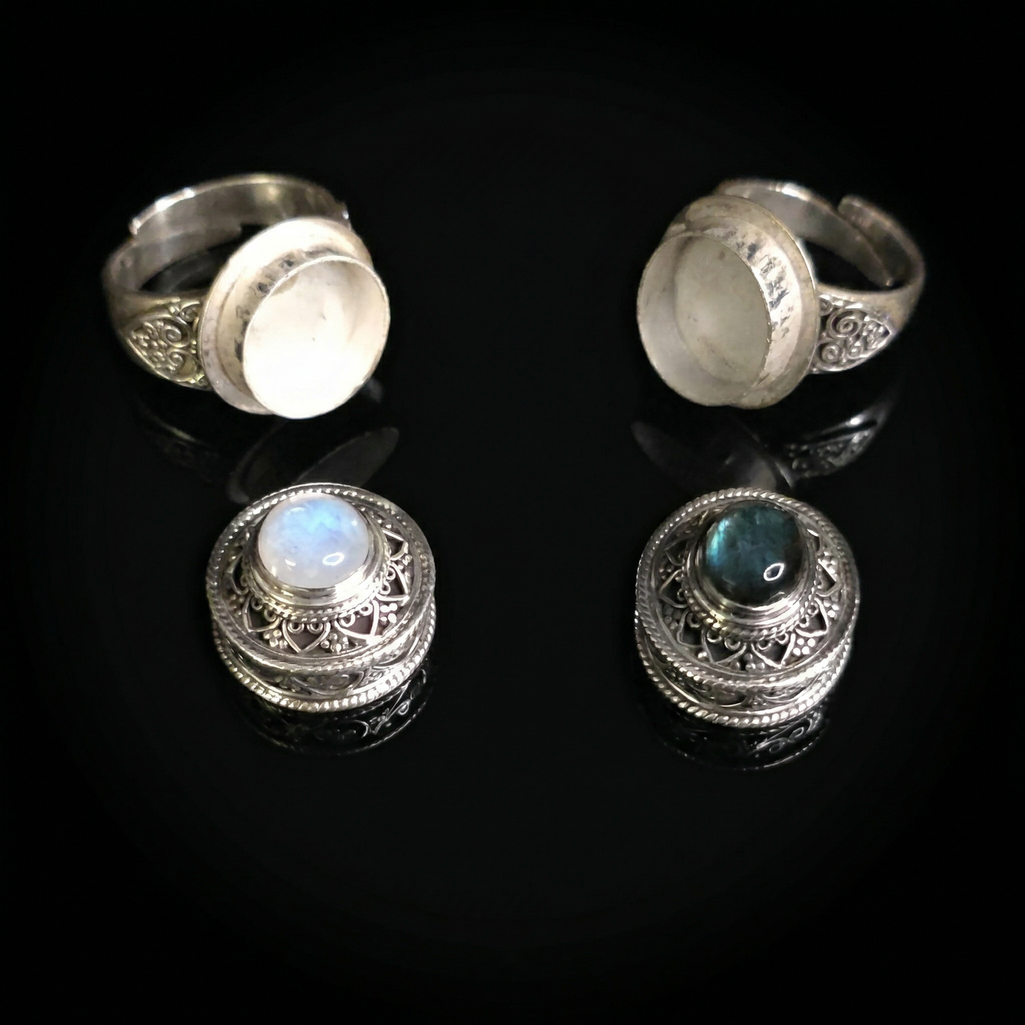 THE AGENT OF THE MOON - Labradorite