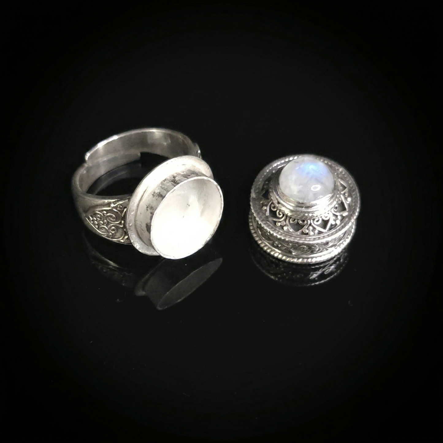 THE HEALER OF THE MOON - Moonstone