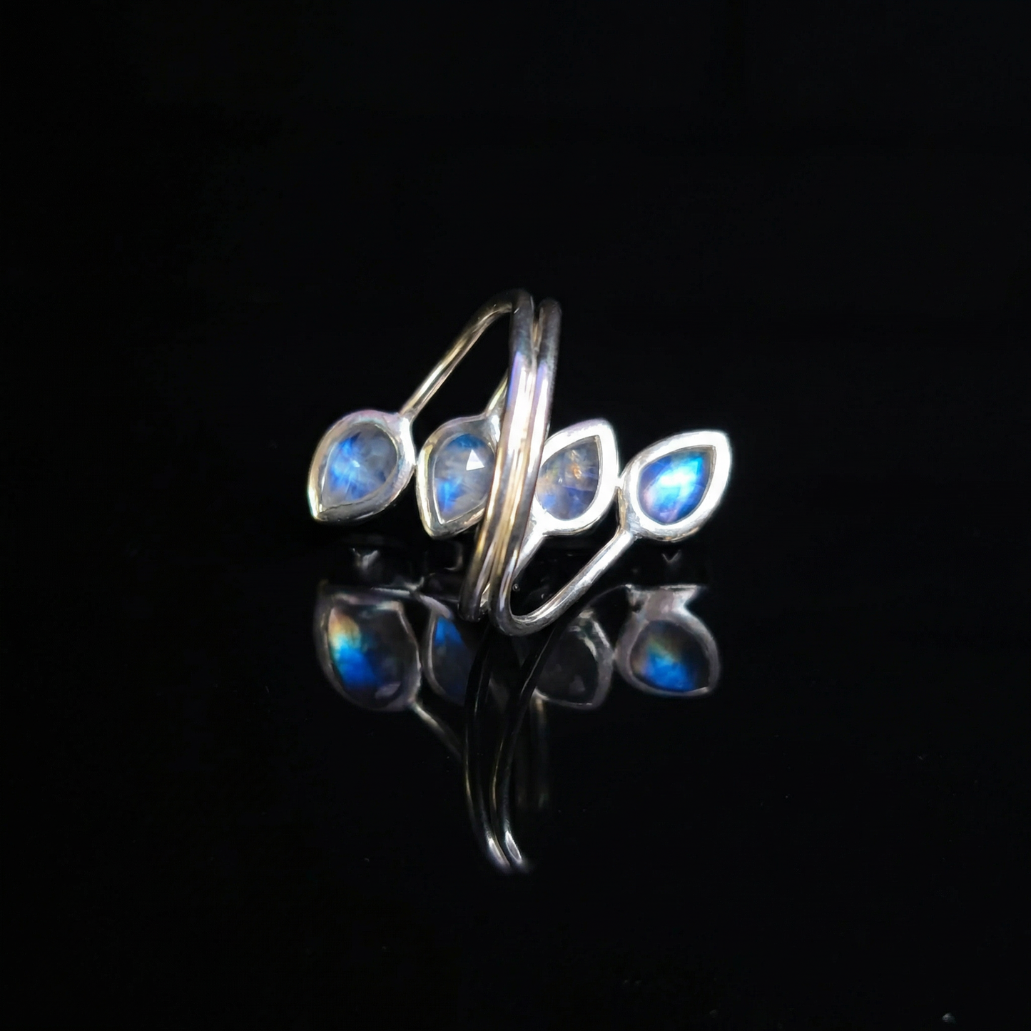 THE MOONSPIRE RING — Moonstone