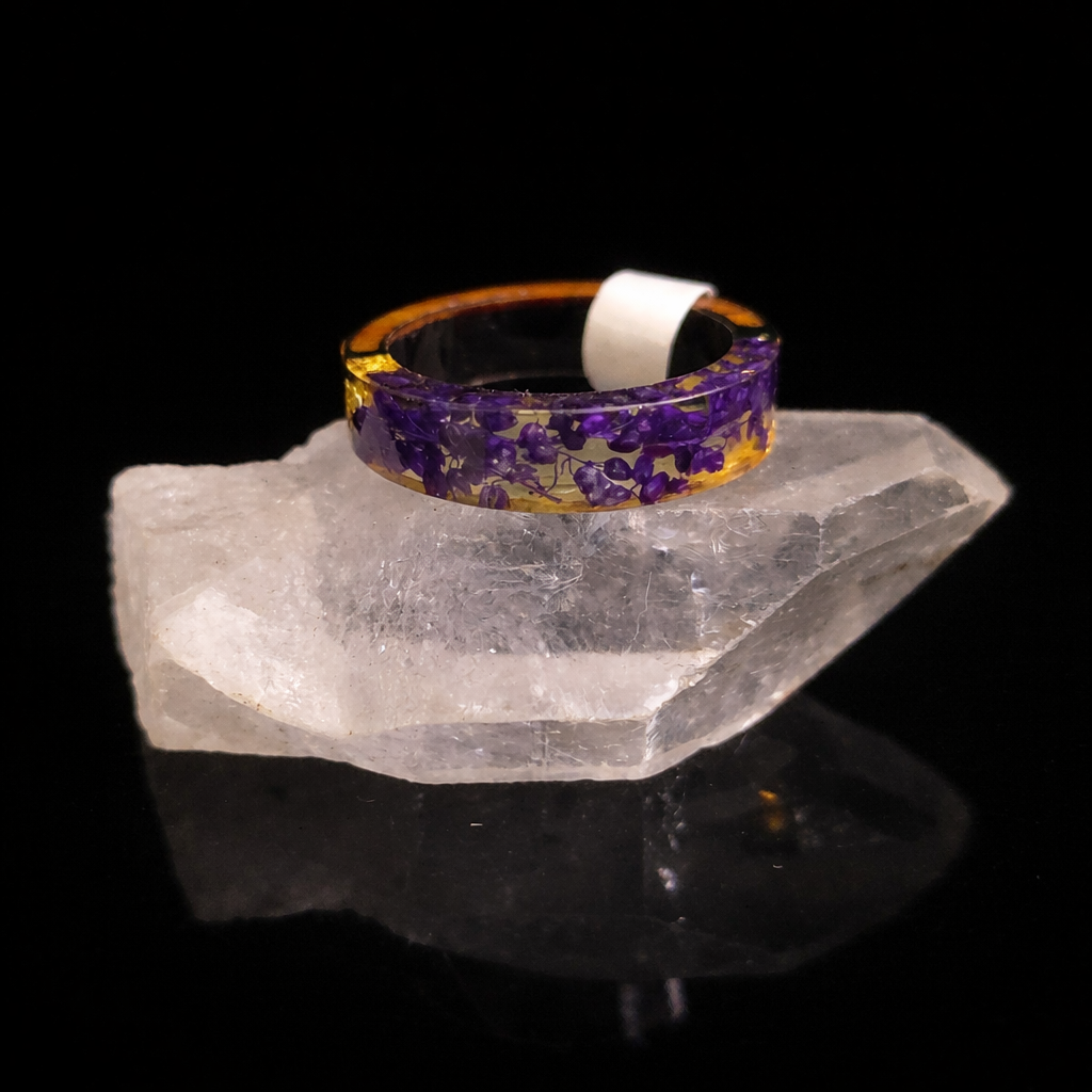 Resin Relic Ring — Amethyst Vein